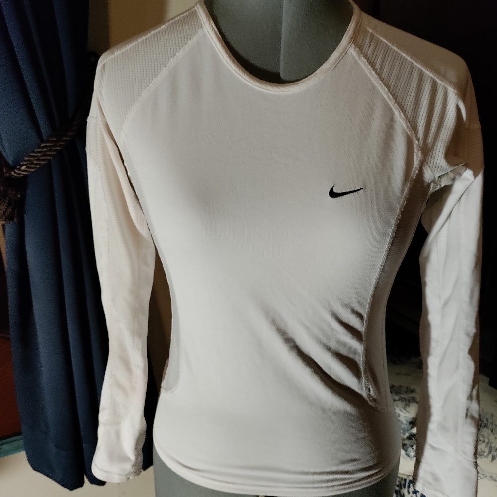 Nike sphere dry XS white